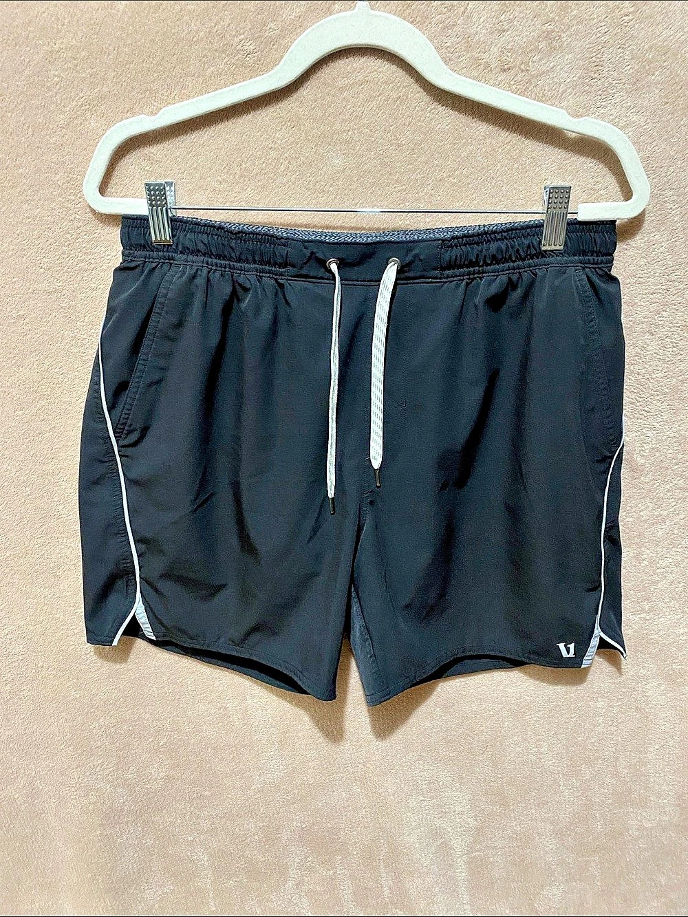 Vuori Banks Short Athletic Shorts Black Size Large Like New